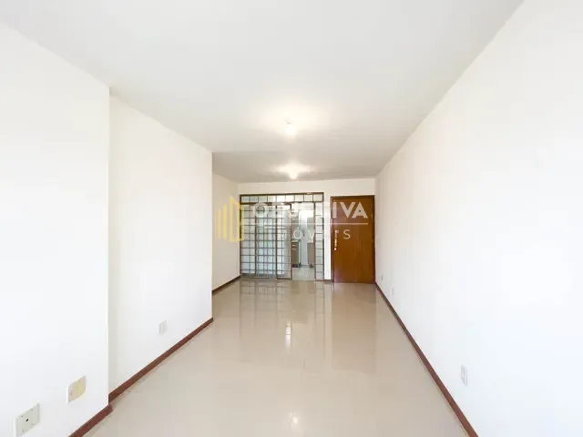 Apartamento 3 quartos e 2 banheiros, à venda ou para alugar, no bairro Cidade Baixa em Porto Alegre