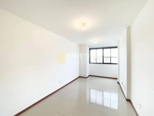 Apartamento 3 quartos e 2 banheiros, à venda ou para alugar, no bairro Cidade Baixa em Porto Alegre