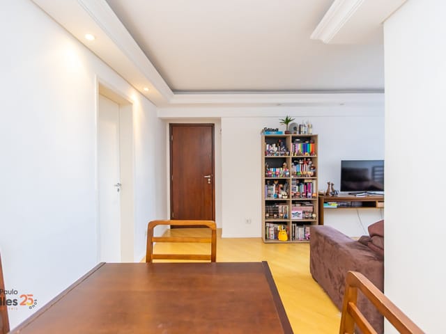 Apartamento 3 quartos e 2 banheiros, à venda, no bairro Cristo Rei em Curitiba