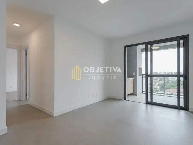 Apartamento 2 quartos e 2 banheiros, à venda ou para alugar, no bairro Jardim Lindóia em Porto Alegre