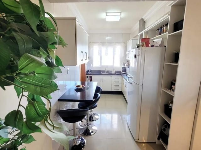 Apartamento com 124m² 3 quartos e 2 banheiros, à venda, no bairro Uvaranas em Ponta Grossa