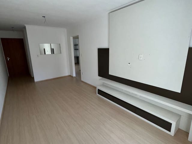 Apartamento 2 quartos e 1 banheiro, à venda, no bairro Nossa Senhora da Saúde em Caxias do Sul