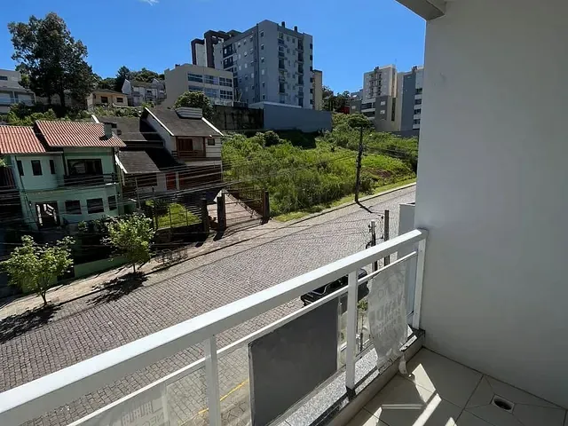 Apartamento 2 quartos e 1 banheiro, à venda, no bairro Nossa Senhora da Saúde em Caxias do Sul