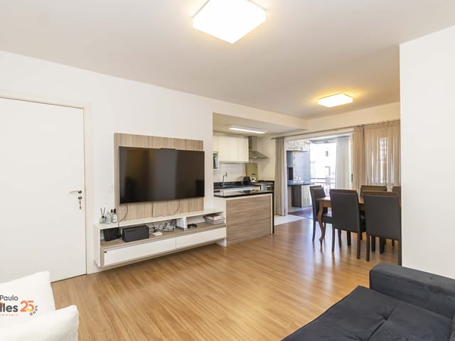 Apartamento 2 quartos e 2 banheiros, à venda, no bairro Água Verde em Curitiba