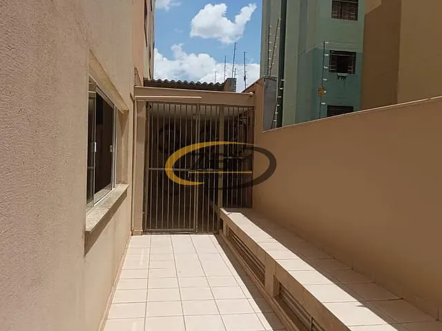 Apartamento com 120m² 3 quartos e 2 banheiros, à venda, no bairro Centro em Londrina