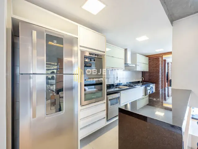 Apartamento 2 quartos e 2 banheiros, à venda ou para alugar, no bairro Três Figueiras em Porto Alegre