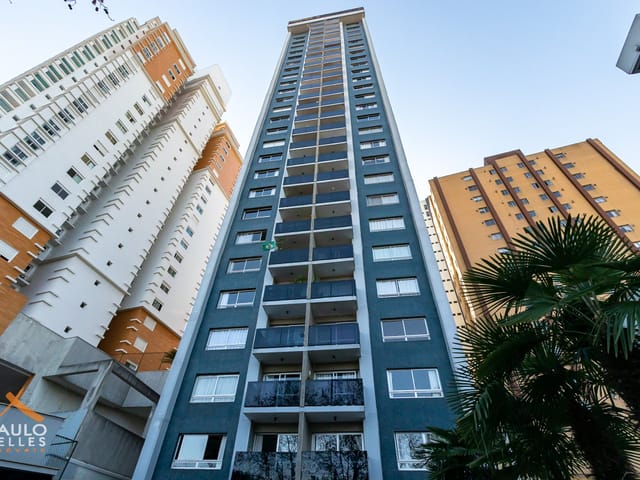 Apartamento 3 quartos e 4 banheiros, à venda, no bairro Batel em Curitiba