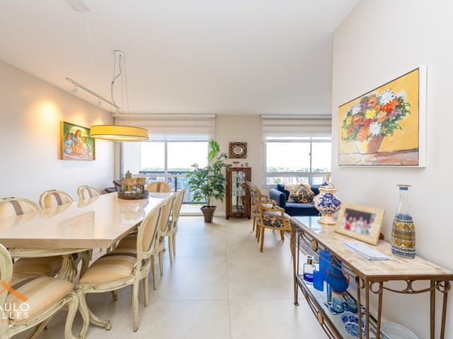 Apartamento 3 quartos e 4 banheiros, à venda, no bairro Batel em Curitiba