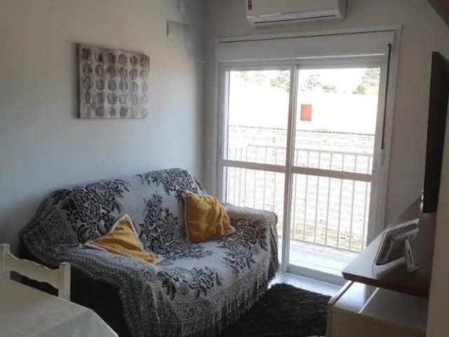 Apartamento com 62m² 2 quartos e 1 banheiro, à venda, no bairro Areal em Pelotas