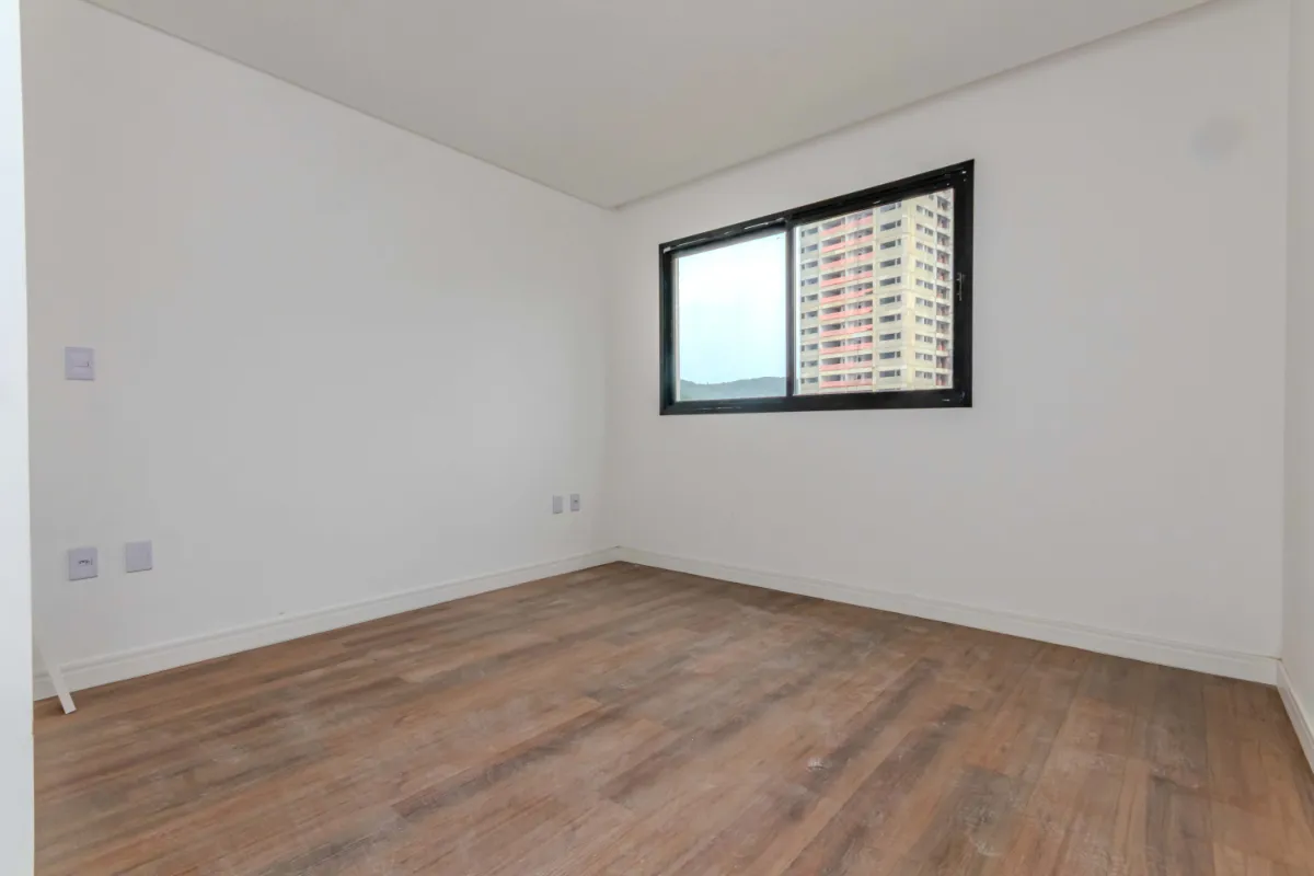 Apartamento para venda em Centro com 2 quartos, sendo 2 suítes, 80m²