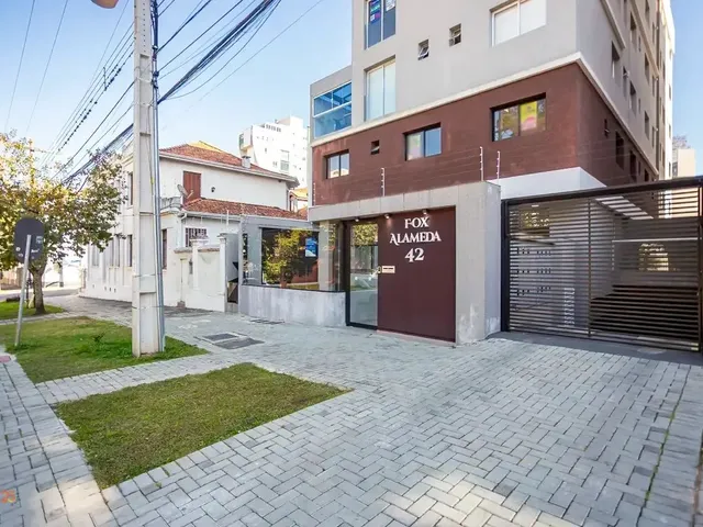 Apartamento 1 quarto e 1 banheiro, para alugar, no bairro São Francisco em Curitiba