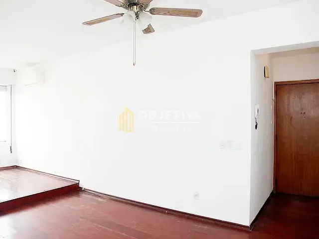 Apartamento 3 quartos e 2 banheiros, para alugar, no bairro Centro Histórico em Porto Alegre
