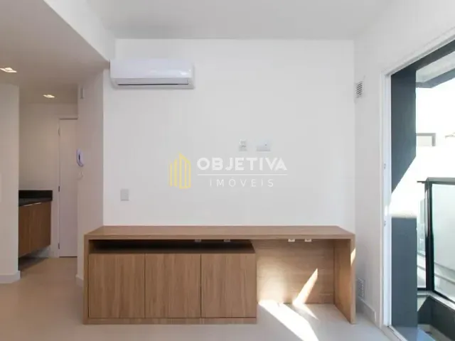 Apartamento 1 quarto e 1 banheiro, para alugar, no bairro Centro Histórico em Porto Alegre