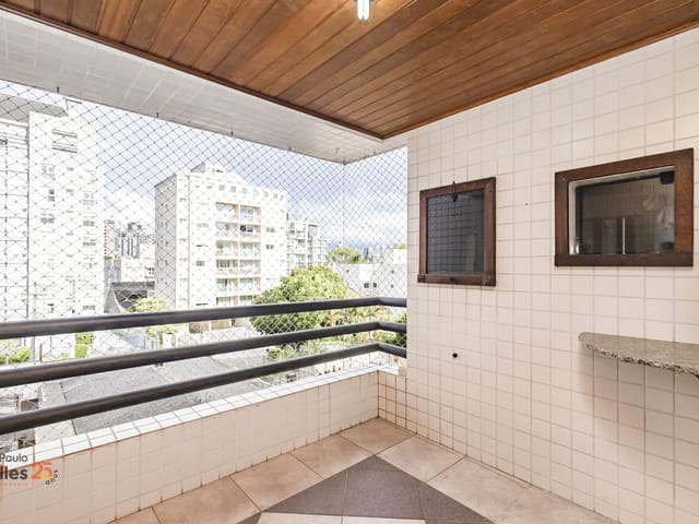 Apartamento 3 quartos e 2 banheiros, para alugar, no bairro Ahú em Curitiba