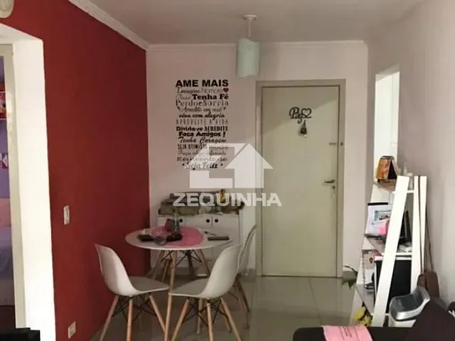 Apartamento com 40m² 2 quartos e 1 banheiro, à venda, no bairro Parque Roseira em Carapicuiba