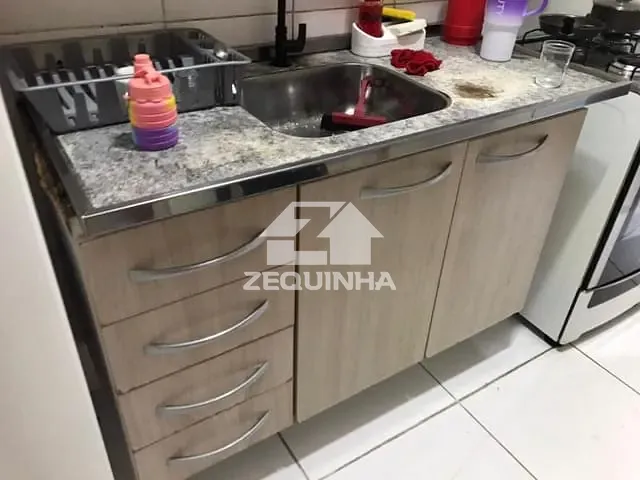 Apartamento com 40m² 2 quartos e 1 banheiro, à venda, no bairro Parque Roseira em Carapicuiba
