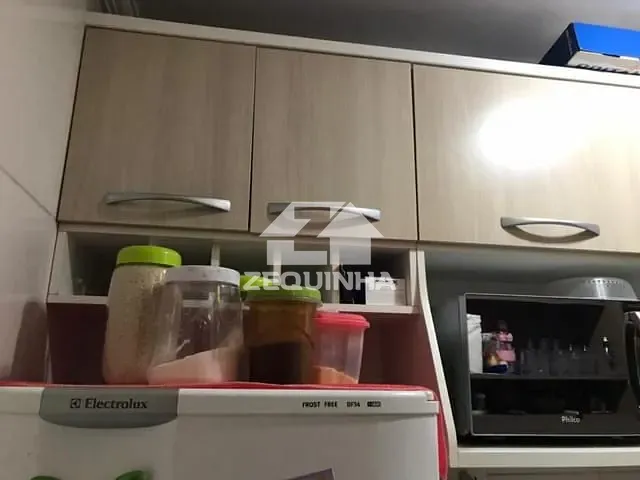 Apartamento com 40m² 2 quartos e 1 banheiro, à venda, no bairro Parque Roseira em Carapicuiba