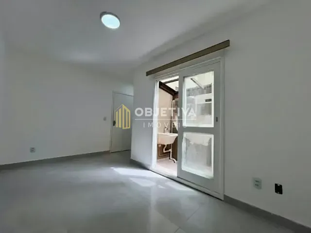 Apartamento 1 quarto e 1 banheiro, à venda ou para alugar, no bairro Petrópolis em Porto Alegre