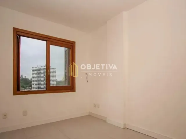 Apartamento 3 quartos e 2 banheiros, para alugar, no bairro Petrópolis em Porto Alegre