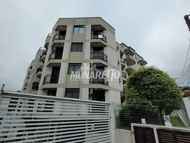 Apartamento com 90m² 3 quartos e 2 banheiros, para alugar, no bairro Centro em Concórdia