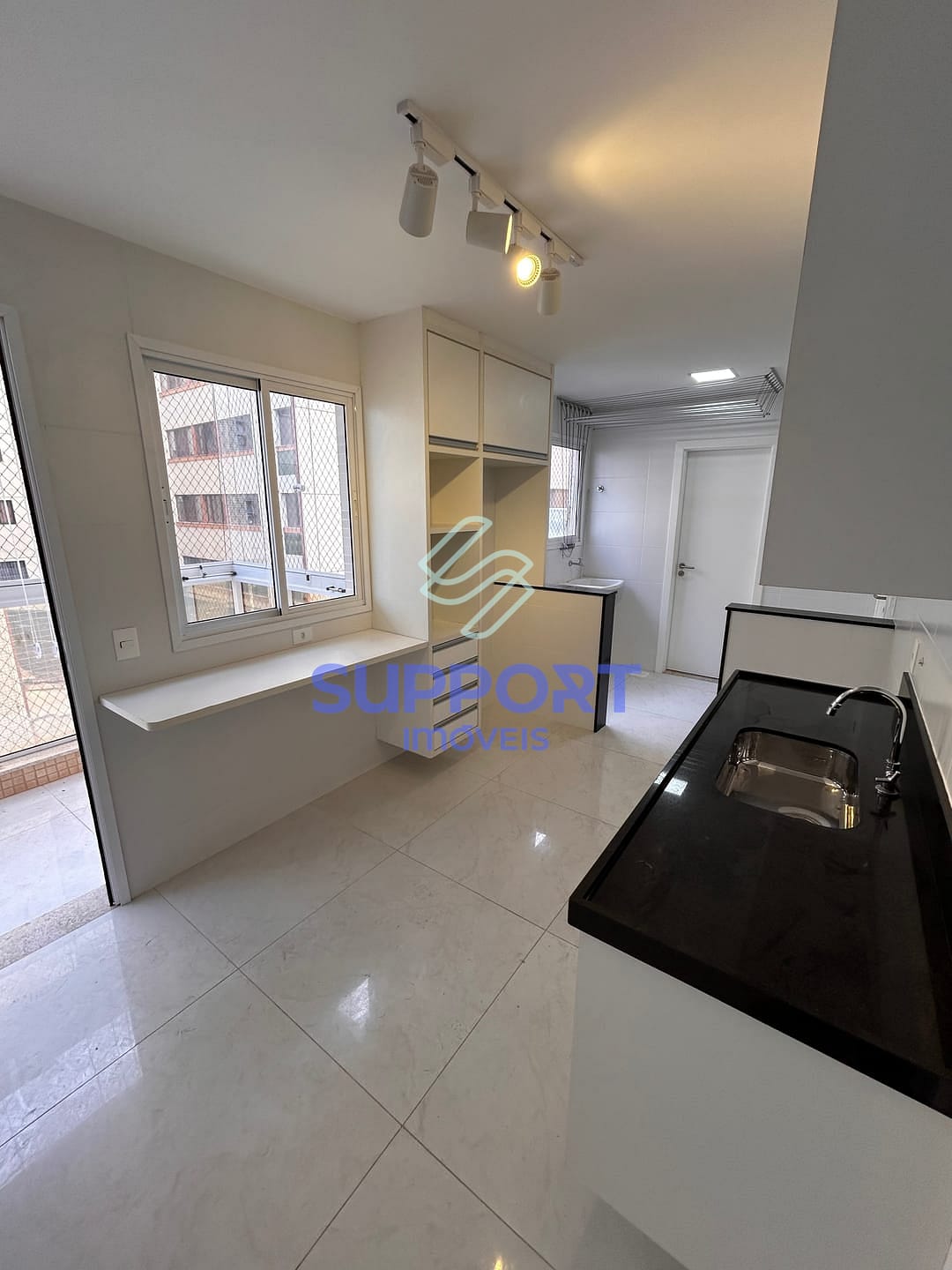 Apartamento à venda com 4 quartos, 250m² - Foto 14