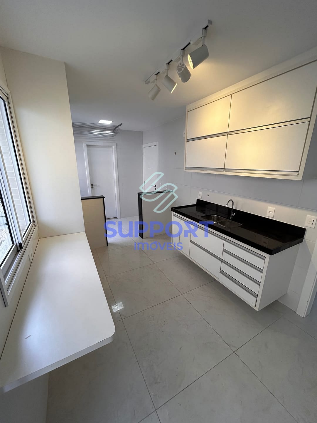 Apartamento à venda com 4 quartos, 250m² - Foto 15