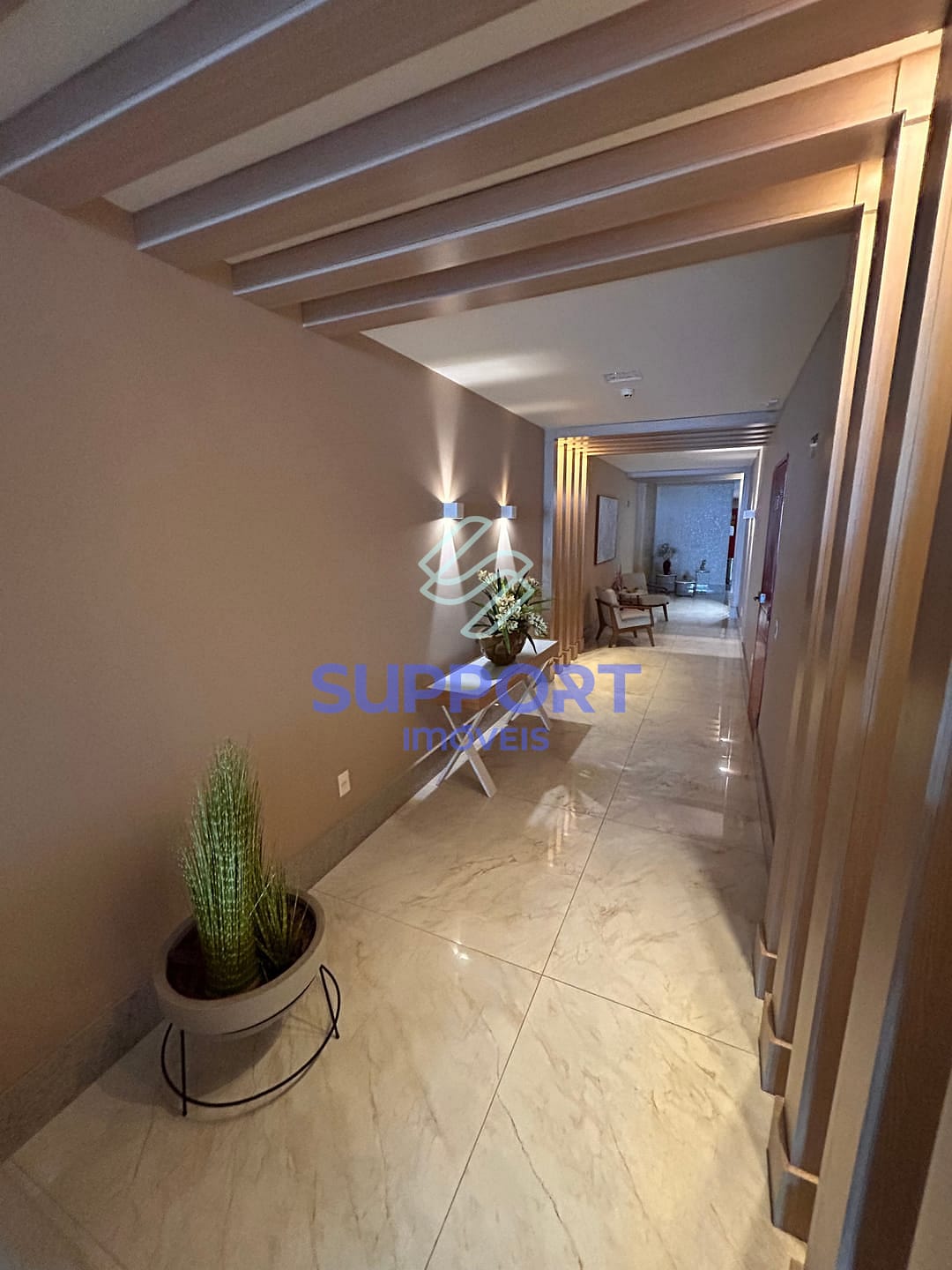 Apartamento à venda com 4 quartos, 250m² - Foto 3