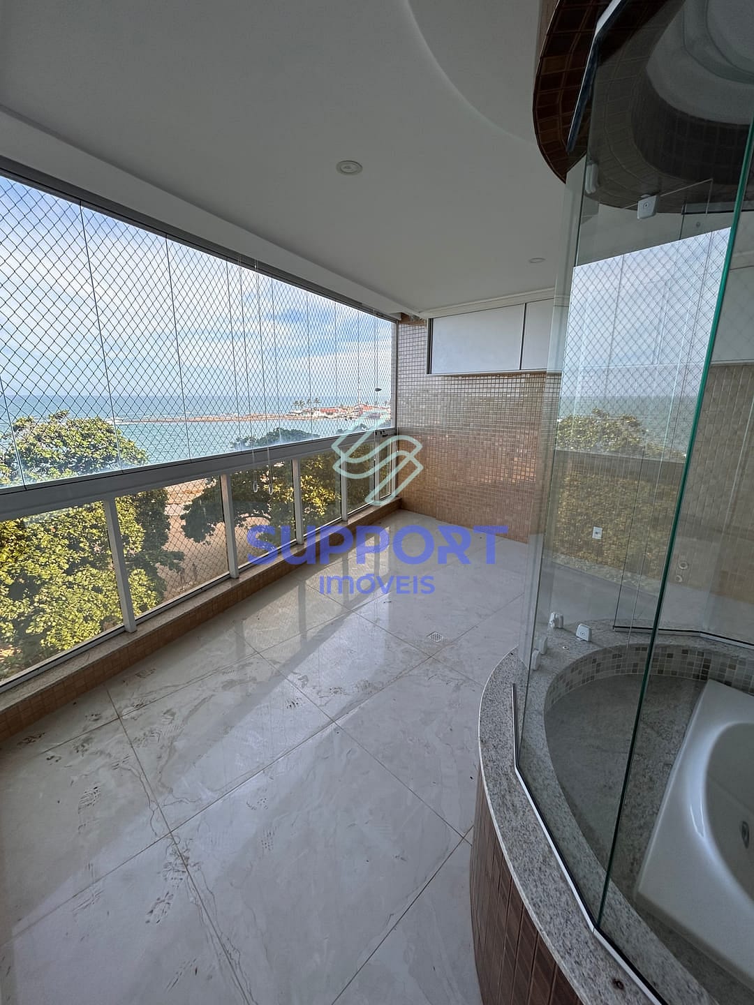Apartamento à venda com 4 quartos, 250m² - Foto 1