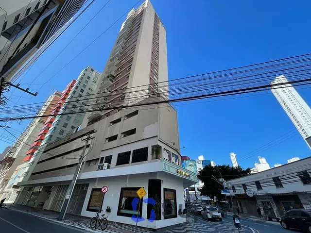 Apartamento com 136m² 2 quartos e 2 banheiros, à venda, no bairro Centro em Balneário Camboriú