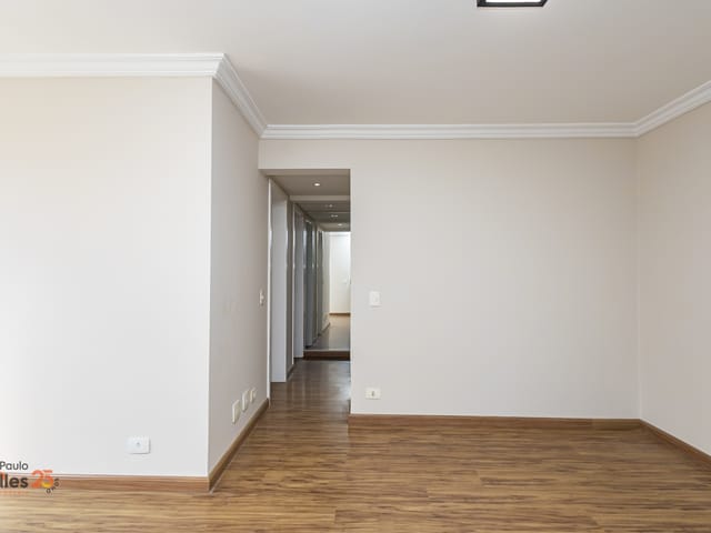 Apartamento 3 quartos e 2 banheiros, para alugar, no bairro Tingui em Curitiba
