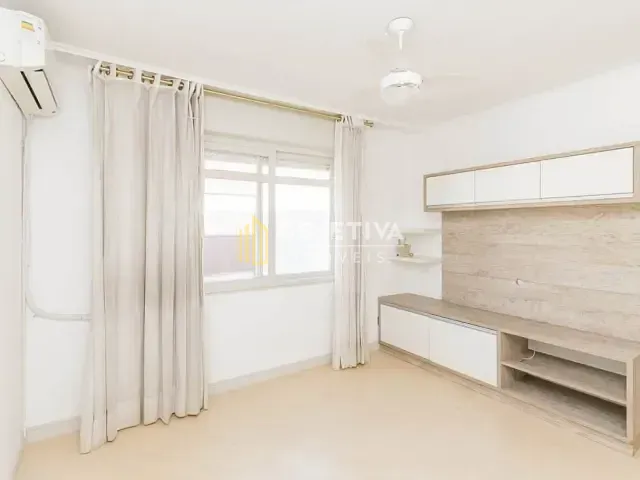 Apartamento 2 quartos e 1 banheiro, à venda ou para alugar, no bairro Santana em Porto Alegre