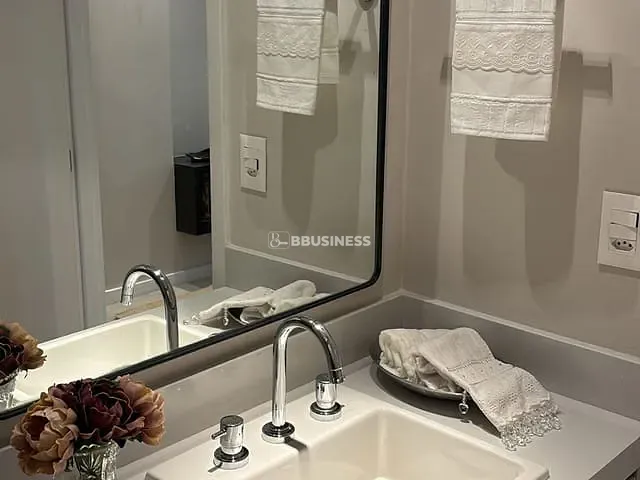 Apartamento com 75m² 2 quartos e 2 banheiros, para alugar, no bairro Vila Nova Conceição em São Paulo