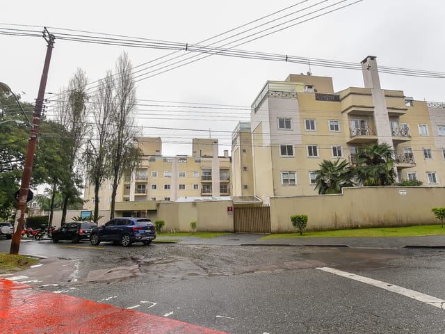 Apartamento 3 quartos e 2 banheiros, para alugar, no bairro Hugo Lange em Curitiba