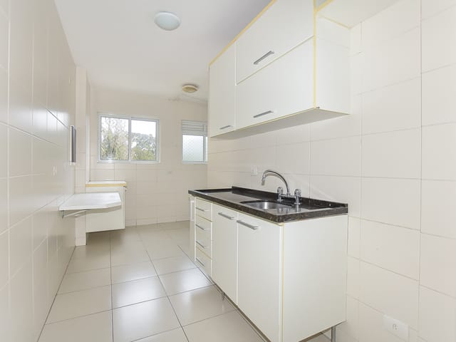 Apartamento 3 quartos e 2 banheiros, para alugar, no bairro Hugo Lange em Curitiba