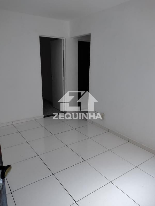 Apartamento para alugar com 2 quartos, 45m² - Foto 2