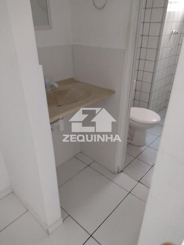 Apartamento para alugar com 2 quartos, 45m² - Foto 11