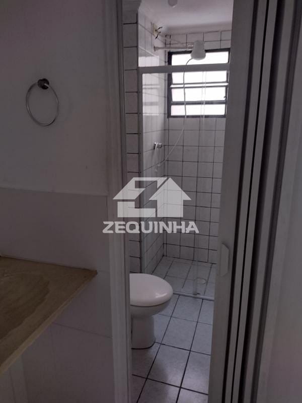 Apartamento para alugar com 2 quartos, 45m² - Foto 12