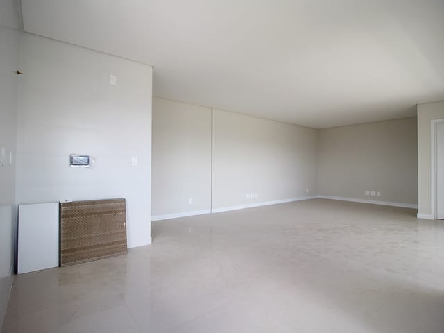 Apartamento com 262m² 3 quartos e 2 banheiros, à venda, no bairro Uvaranas em Ponta Grossa