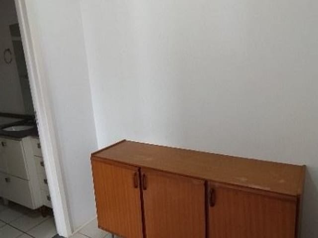 Apartamento com 81m² 2 quartos e 1 banheiro, para alugar, no bairro Aurora em Londrina