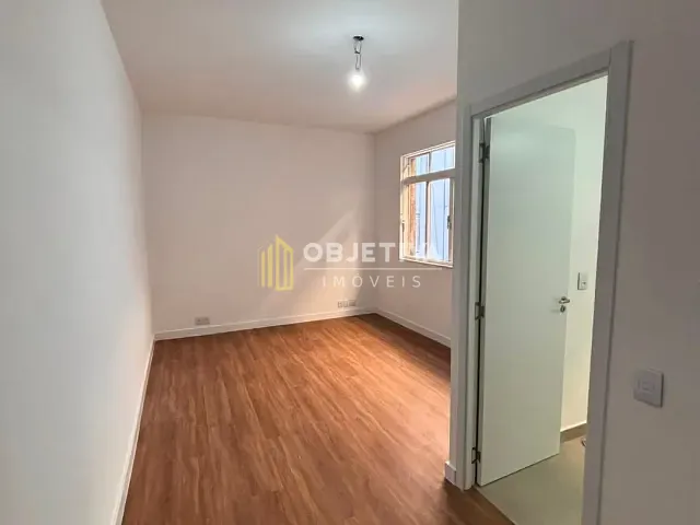 Apartamento 3 quartos e 3 banheiros, à venda, no bairro Centro Histórico em Porto Alegre