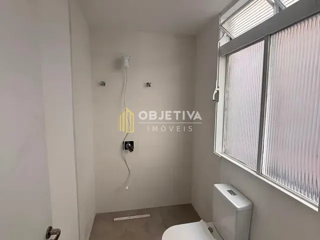 Apartamento 3 quartos e 3 banheiros, à venda, no bairro Centro Histórico em Porto Alegre