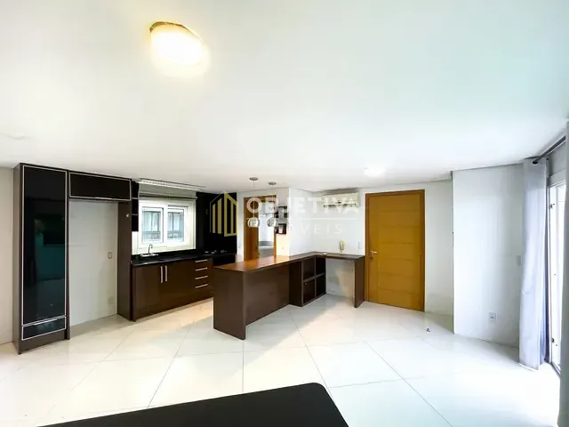 Apartamento 1 quarto e 2 banheiros, à venda ou para alugar, no bairro Mont Serrat em Porto Alegre