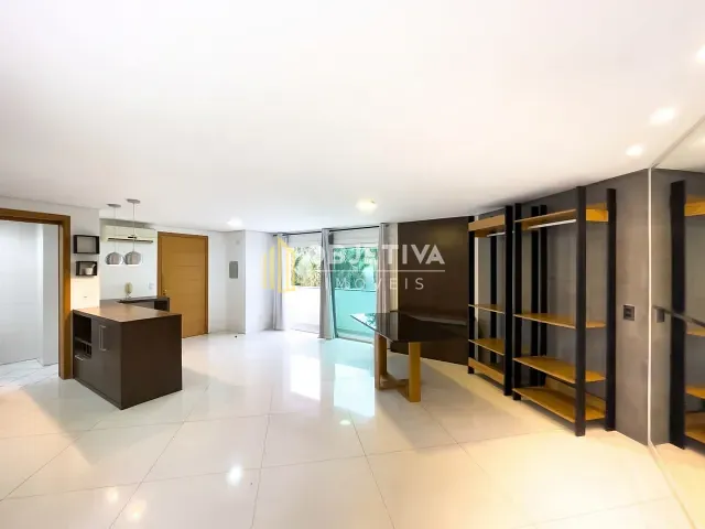 Apartamento 1 quarto e 2 banheiros, à venda ou para alugar, no bairro Mont Serrat em Porto Alegre