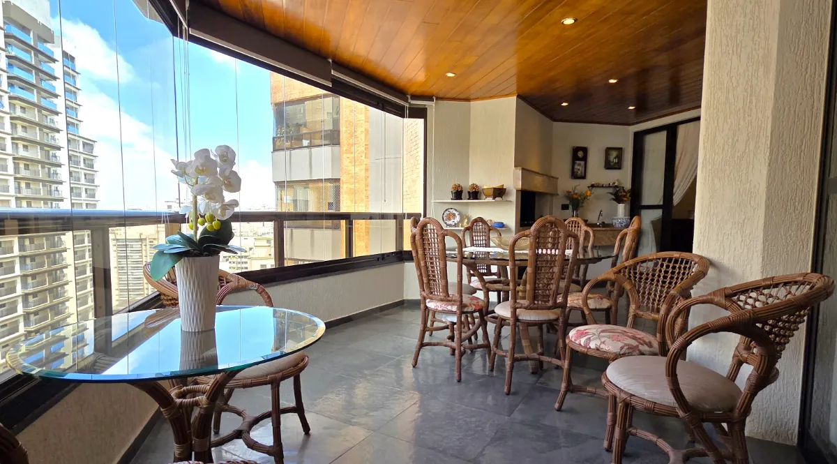 Apartamento para venda em Perdizes com 4 quartos, sendo 2 suítes, 246m²