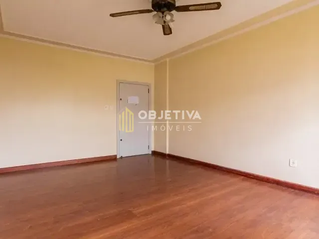 Apartamento 3 quartos e 2 banheiros, para alugar, no bairro Santana em Porto Alegre