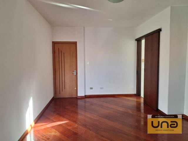 Apartamento 2 quartos e 1 banheiro, à venda, no bairro AGUA VERDE em Curitiba