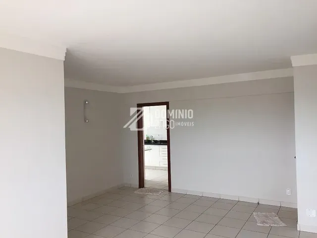 Apartamento 3 quartos e 1 banheiro, à venda, no bairro Mercês em Uberaba