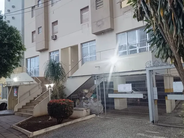 Foto do Apartamento - Centro - Apartamento 2 dormitórios - 2 banheiros - 2º andar - 80m² útil - armários - alug R$1.400,00 | IMOBILIARIA FIGUEIREDO