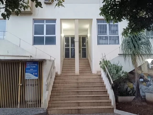 Foto do Apartamento - Centro - Apartamento 2 dormitórios - 2 banheiros - 2º andar - 80m² útil - armários - alug R$1.400,00 | IMOBILIARIA FIGUEIREDO