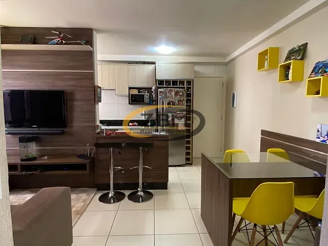 Apartamento com 55m² 2 quartos e 1 banheiro, à venda, no bairro Conjunto Habitacional Santiago II em Londrina